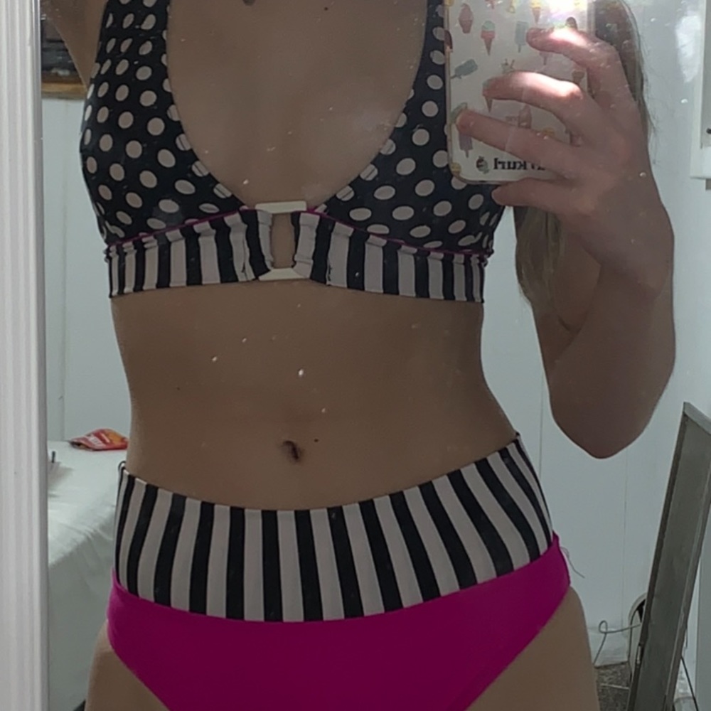 contrast bikini